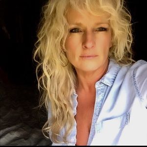 Meet your Posher, Sally